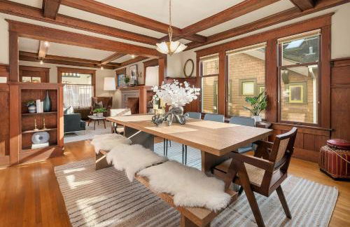 Refined Seattle Craftsman - Perfect Family Retreat near Parks, Zoo & UW - Foto 1