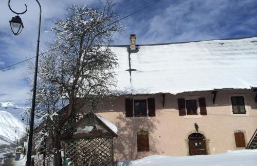 appartement gentiane 4personnes dans gite "la maison d'augustin" classé 3 étoiles,la tour,73530 st jean d'arves - Foto 17