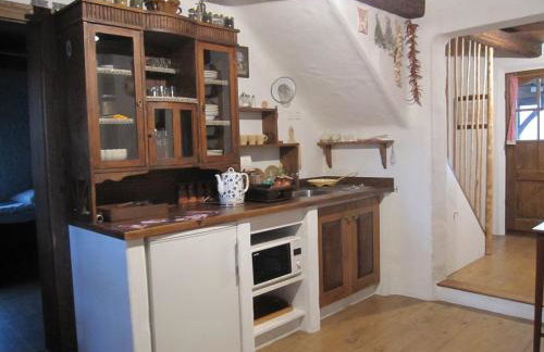 Cottage on Hill - Photo 11