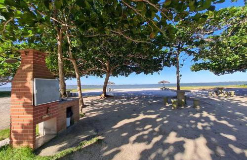 Casa Simples com 3 Quartos - Foto 9