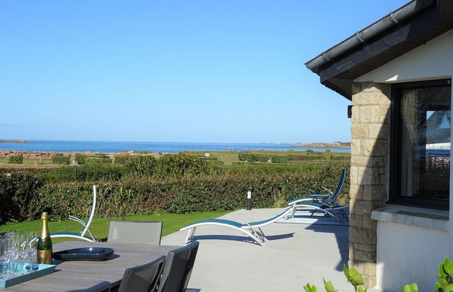 Magnificent Villa by the sea - Photo 32