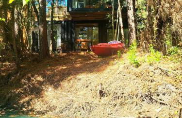 Waterfront Container House In A Magical Forest! - Foto 1