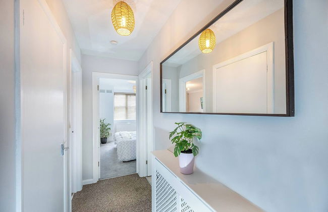 Train Station Serenity - Foto 10