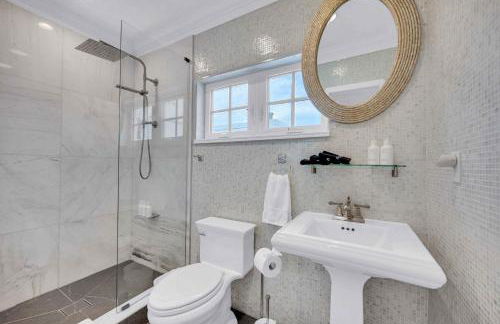 The Modern Castle Canal View Access Rooftop Living Greenhouse VlLLAS - Foto 55