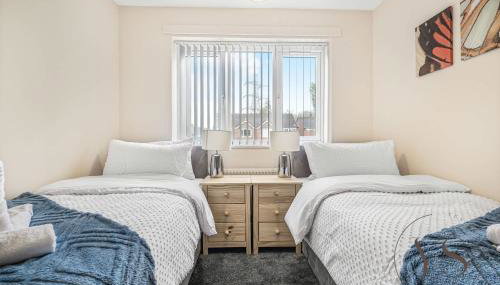 Group-Friendly 3BR Near Dudley + Parking - Foto 3