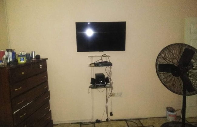 Immaculate 2-bed Apartment in Spanish Town - Foto 3