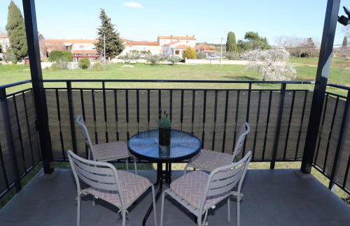 Apolo Apartments - Pool & Garden Retreat - Foto 54