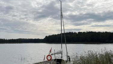 Leszczynowy domek nad jeziorem - Foto 5