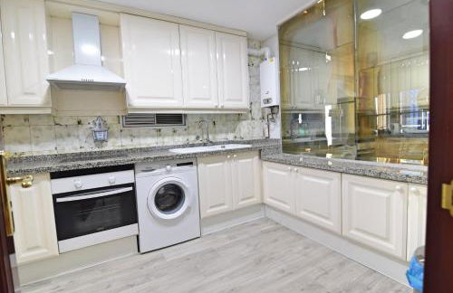 Apt Luxury Reding Solo Familias - Foto 16