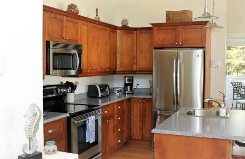 Romantic Waterfront Cottage with Private Beach & Fireplace Near Hancock, Maine - Photo 18