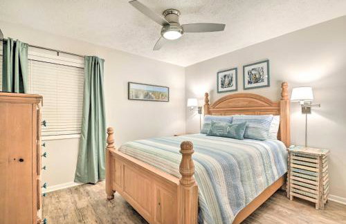 Oceanfront Condo with Furnished Deck and Views! - Foto 13