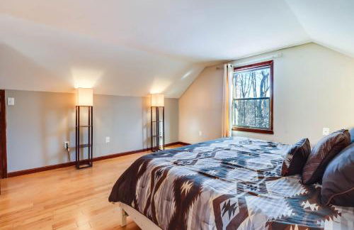 Lake Access and Private Hot Tub at Poconos Home! - Foto 19