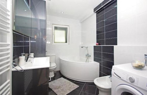 Gorgeous Home In Umcani - Foto 54