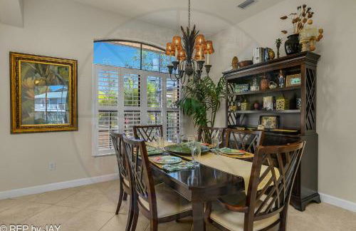 Imperial Paradise Naples - Photo 20