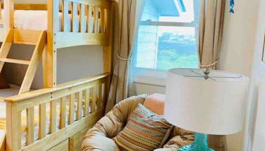 Nautical Endeavors Beach House Steps from Surf - Foto 3