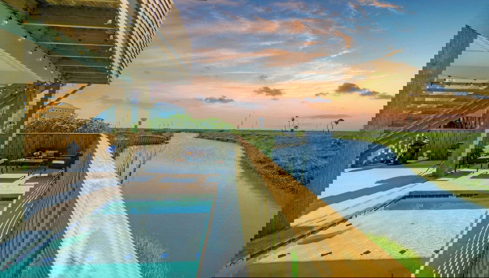 Sleeps 20 2 Homes w/ Beach Boardwalk Access, Water Canal Views, & Priv Pools - Foto 1, Interior