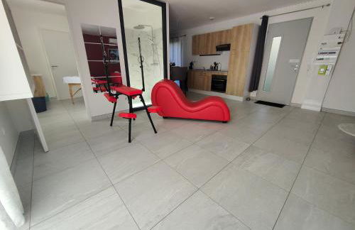 Un amour passionnel,love room,15 min du zoo,balnéo XL privatisée et disponible toute l'année ,piscine couverte et chauffée d'avril à fin septembre à partager avec d'autres logements et elle est privatisée de 20h à 22h - Foto 31