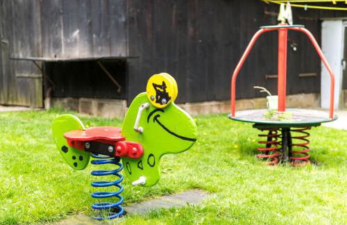 Family-Friendly Home with Garden - Foto 22