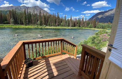 Remote and Serene Lakefront Cabin in Cantwell, Alaska, with Gorgeous Views of Nations Mountain - Foto 5