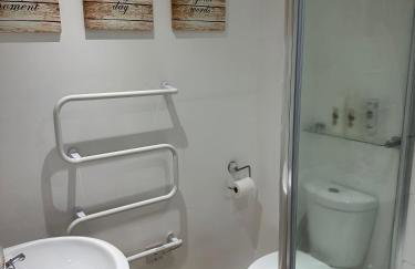 Courtyard Rooms 1-Bed Studio Sleeps 2 Pets Ok - Foto 2