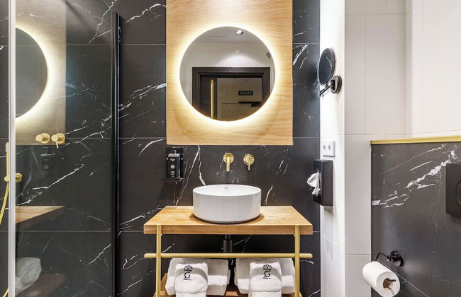 Limehome San Sebastian Zubieta Kalea - Photo 37