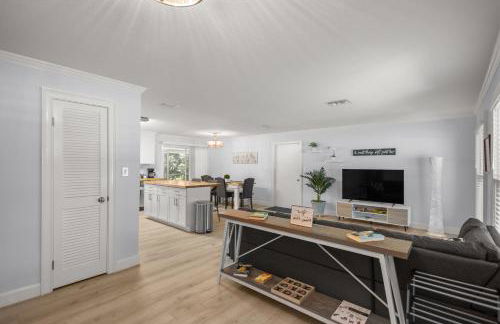 Cozy 4BR King Suite Home by WEC & Downtown! - Foto 2