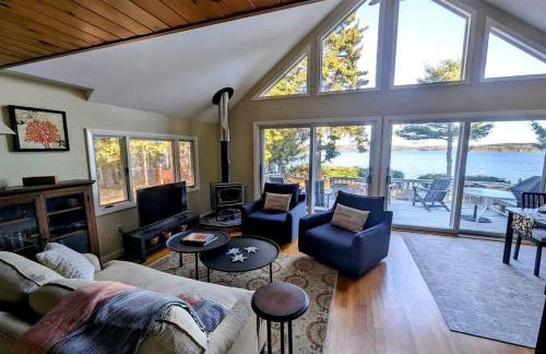 Oceanfront Cottage with Fire Pit & Direct Water Access Near Acadia National Park in Hancock, Maine - Foto 33