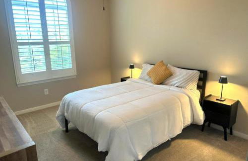 Cozy 4bdrm 3bath Home in The Woodlands - Photo 34