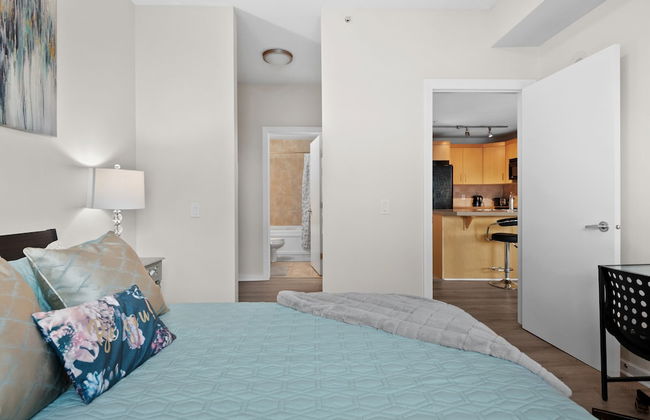 GLOBALSTAY. Gorgeous Downtown Condos. Free parking - Photo 25