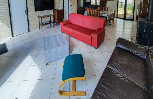 2 Bedroom Stunning Home In Bacilly - Foto 14