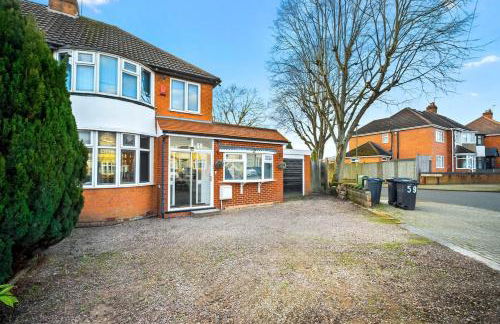 Marcot House Modern 5 bedroom house Solihull 10 mins drive from bhx & nec private off road parking - Foto 7