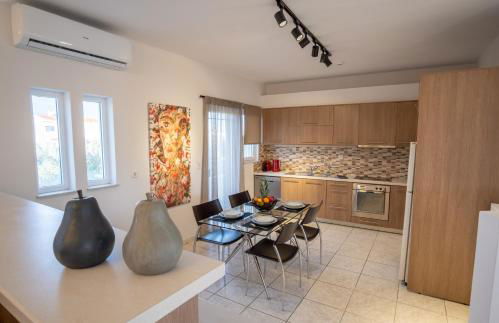 Villa Cool with Private Pool, Mountain & Sea View - Foto 80