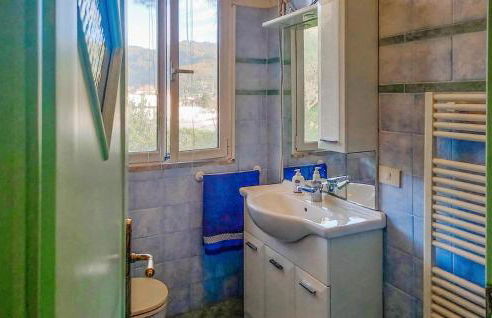 Awesome Home In Quiesa - Foto 56