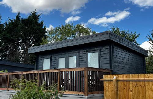 Beautiful Open Plan Lakeside Lodge, Shearsby - Photo 46