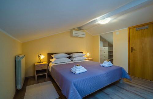 LUXURY VILLA ON SPACIOUS PRIVATE PROPERTY - Photo 47