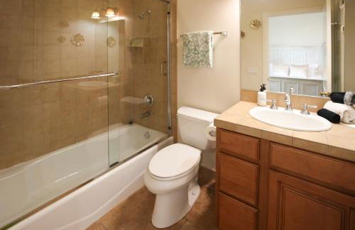 5 BR/5 BA Getaway with a View - Foto 28