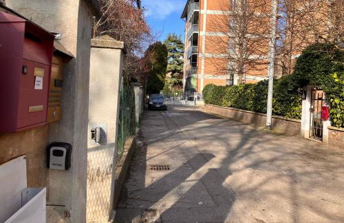 ROSSENA HOME tranquillo appartamento, con giardino, vicino al centro ed all'Ospedale Santa Maria Nuova SMN - Foto 60