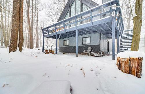 Scenic Views! Clifton Twp Chalet with Fire Pit, Deck - Foto 31