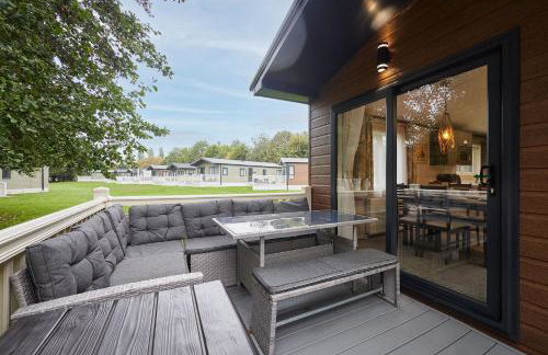 Happy Days Lodge with Hot Tub - Foto 2