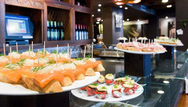 Paseo por El Born con cena de tapas y espectáculo flamenco - Foto 2