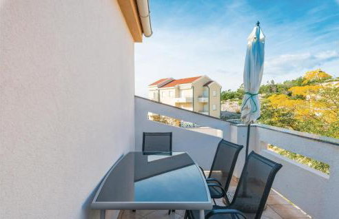 1 Bedroom Cozy Apartment In Vidalici - Foto 2