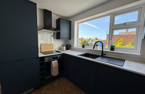 Modern & Spacious Home in Exeter - Smart TV & Xbox - Foto 6