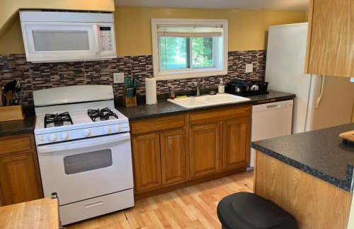 Nothing Fancy Older Pet Friendly Home near I 95 - Foto 44