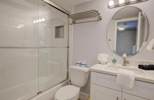 Beautiful Ocean Side 2 Bedroom Condo with Pool - Foto 51