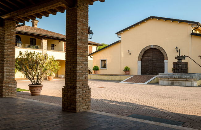 2 bedroom Apartment in Desenzano del Garda with swimming pool and garden - Photo 44