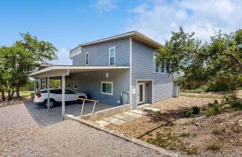 Lovely home on 2+ acres with views, firepit & outdoor kitchen - wedding perfect - Photo 24