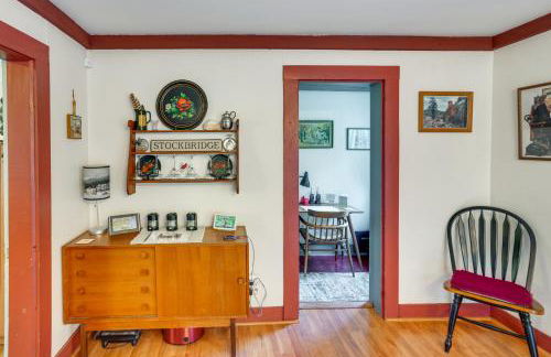 Tranquil 3 BR Stockbridge House with Private Deck! - Foto 9