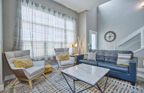 Modern Townhome near Old Town, Breweries, & River! - Foto 18