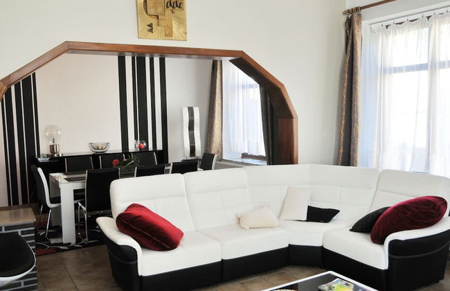 Holiday Home in Bastogne With Sauna & Bubble Bath - Photo 9