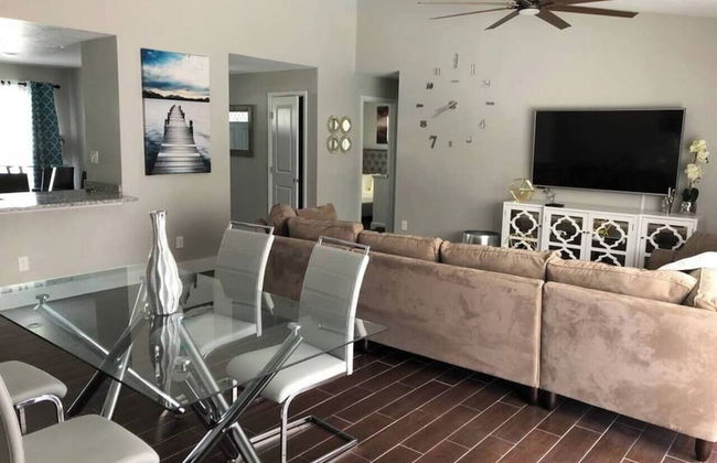 Parsley · New! Luxury, Near Disney & Universal. Sleep 9 - Photo 48